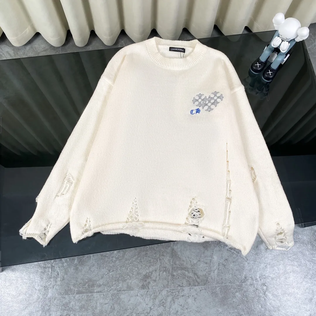 P240 Chrome Hearts CH Chrome Hearts Embroidered Disk Sanskrit Cross Hole Knitted Sweater Pullover. It’s a very popular style. It’s the same style for men and women. It’s matched with black and white. It looks great in real life. It looks good on the upper body. It looks good in daily wear. It’s even better when taking photos. It’s hard not to buy it. Buy it for me!!! Believe me, no one can refuse such a machine-length Chrome Hearts jacket. The version has been expanded based on the old version. The upper body is loose and stylish, and the hem is expanded to a casual design. Fat people look extremely slim, thin people have limited height and high-end. Ten thousand yuan ZP printing, 1:1 perfect restoration, looks good when worn alone or stacked, can be easily controlled by both men and women. If you care more about quality, you must also respect the price. It is completely different from the thin see-through bottoms and junk products on the market that pill when worn. If the style makes you shine at a glance, then quality is what you should pay more attention to. Compared with price, we focus on quality. Customers who have received my products all know it. ️️️ Sweaters on the market are generally made of bract core yarn. We use modal. The advantages over core-spun yarn are very intuitive: high cost, high price, high density, relatively expensive for developers, and let us make a lot less money. In addition, it is delicate, has no scum on the upper body, resists pilling, and is high-end. We are conscientious sellers and do not use core-spun yarn. Apart from being cheap, core-spun yarn is really useless. It shrinks, pills, hooks, and makes people pierced. He is proficient in everything. It is 2024. Who doesn’t want to look decent when they go out? Quality determines the upper body effect. No matter how bad the quality, the best style is still the temperament of the urban-rural fringe. We only do long-term business. Quality determines character. Take it back and wear it with confidence and wash it. The quality of the pattern will definitely make your eyes shine. We only make the right version of high quality. We make high-end hard goods. Reject junk goods and reject fast food. Conscientious quality and conscientious price. You deserve it!  Color: Black Beige Gray Size: S M L